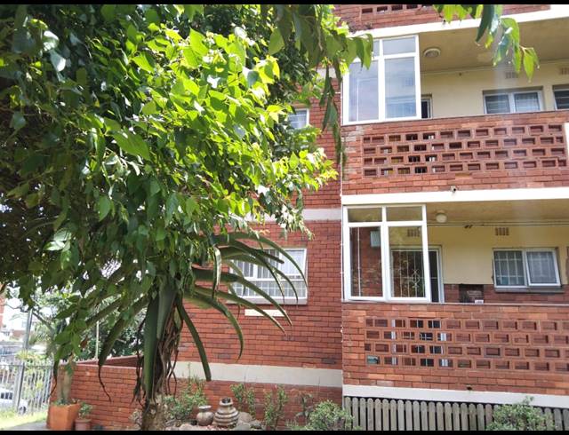 2.5 BEDROOM APARTMENT FOR SALE IN BLUFF